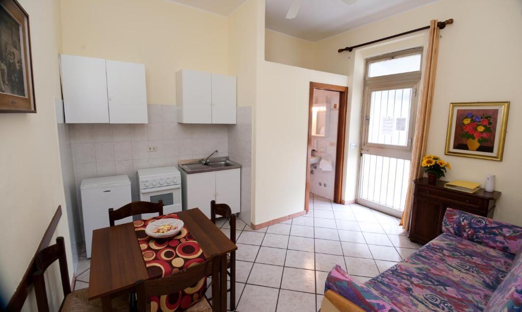 Albergo Marsari بسكييرا ديل غاردا الغرفة الصورة